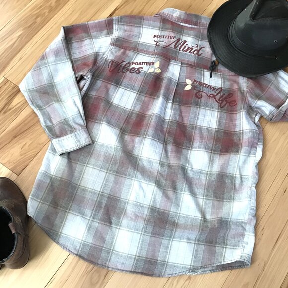 Reworked Bleached Heavy Flannel Shirt: Positive Vibes Plus Size Upcycled Top - Picture 4 of 9